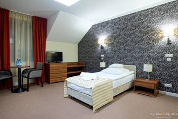 Фото номера Одноместный номер Отель Hotel Lord г. Кросно 3