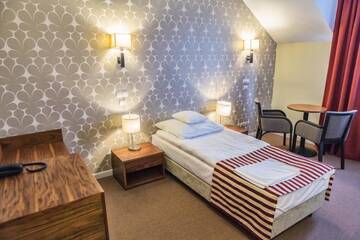 Фото номера Одноместный номер Отель Hotel Lord г. Кросно 4