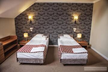 Фото номера Двухместный номер с 1 кроватью Отель Hotel Lord г. Кросно 5