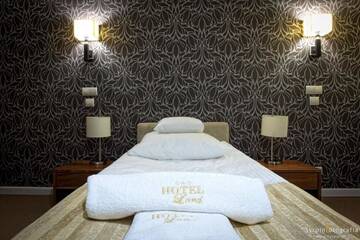 Фото номера Одноместный номер Отель Hotel Lord г. Кросно 7