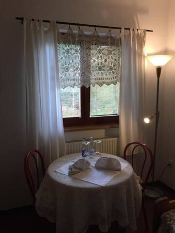 Фото номера Двухместный номер с 2 отдельными кроватями Мини-отель Restauracja Pensjonat Buda г. Кросно 16